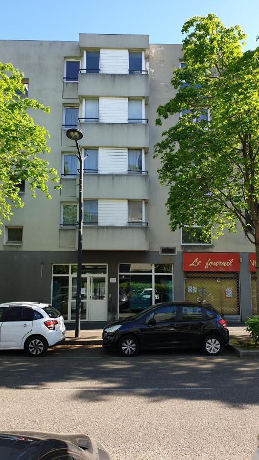 Appartement Studio lumineux idéalement placé à Grenoble Extérieur photo